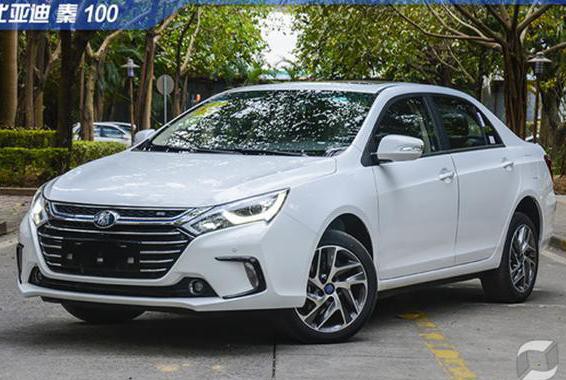 比亚迪终于换标，前脸50分、屁股差评、内饰满分