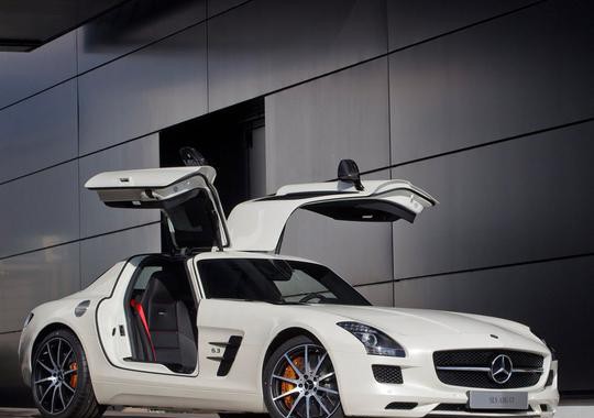 还要啥GTR，奔驰颜值巅峰AMG-GT还带鸥翼门