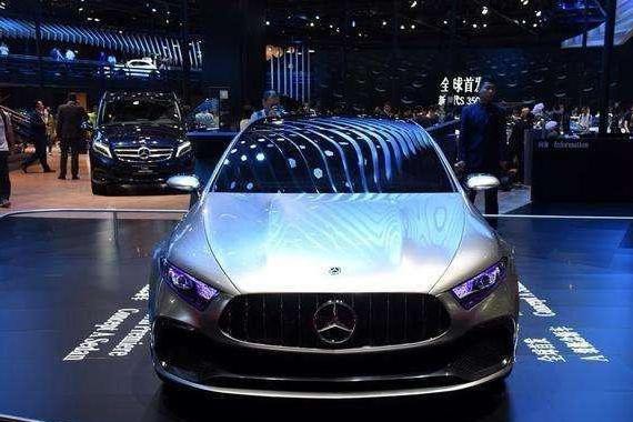 奔驰新车，秒杀奥迪A3，1.6T卖20万，还买什么雅阁