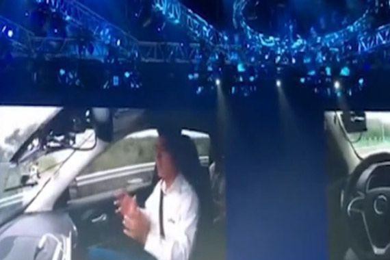 李彦宏几天前“开车”得瑟 如今却涉嫌危害公共安全