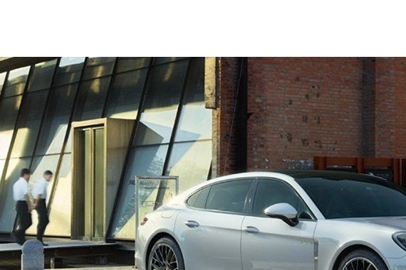 难道Panamera只是一台「保时捷版」的豪华轿车？