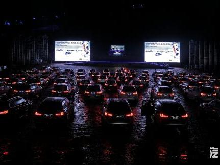 BMW X之旅再启程，竟和跑步接力“怼”上了