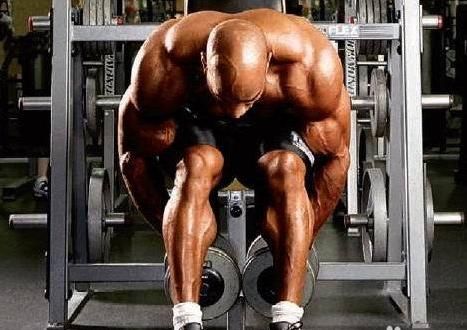 做了俯身飞鸟，但三角肌后束没感觉?该如何做?