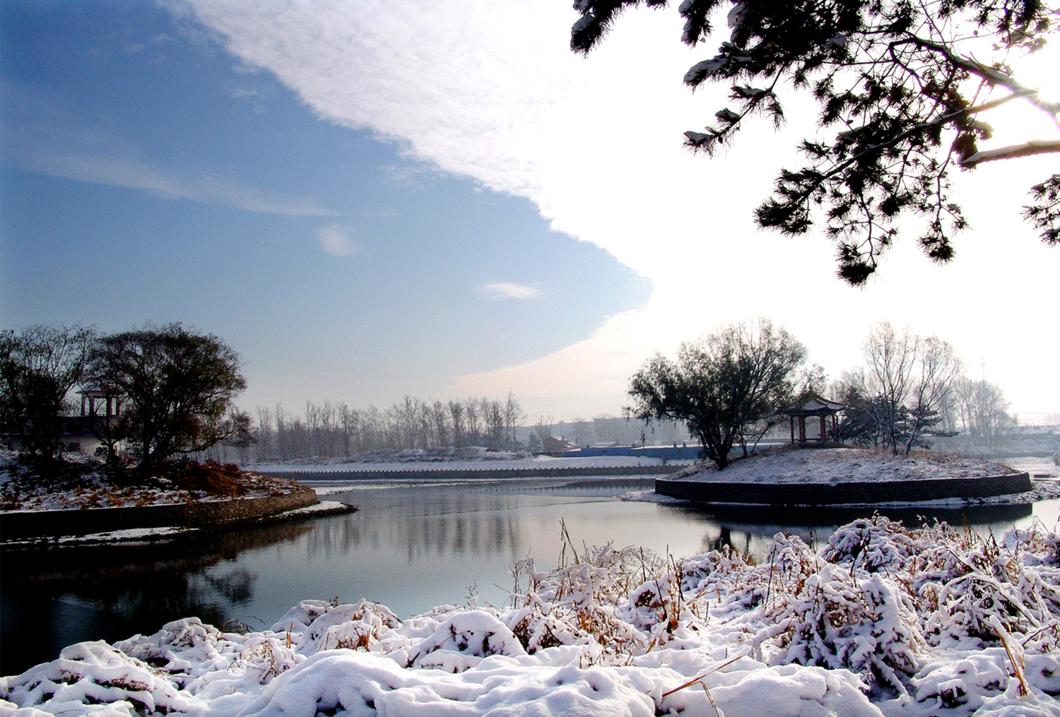 照片说明:寻梦公主岭,冰雪太晶莹,真爱是雪花,永远不凋零