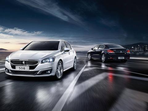 电子手刹+抬头显示，搭载1.8T动力，20万却没人买