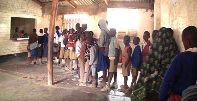 非洲小学生的午餐,没有对比就没有伤害