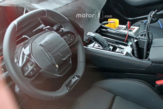 标致全新一代508内饰谍照 将于9月发布