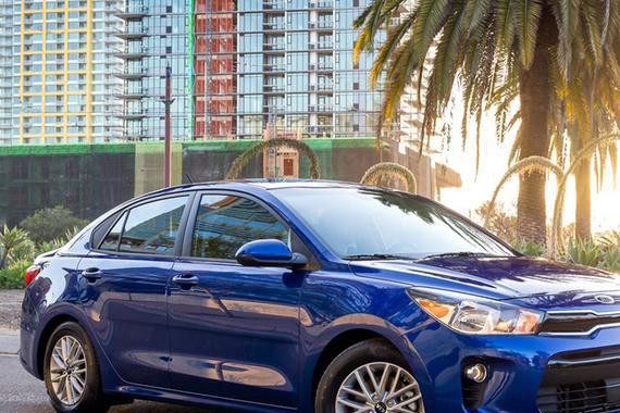 7万级最美合资三厢车，性价比超高！