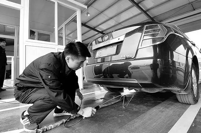 为什么7座车不能享受6年免检的福利?