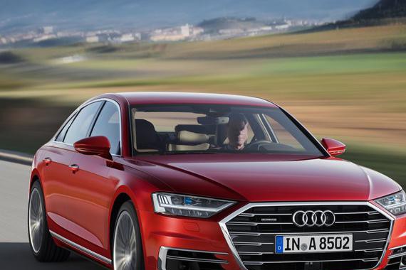 这是要把黑科技玩儿绝 全新一代奥迪A8约战宝马奔驰