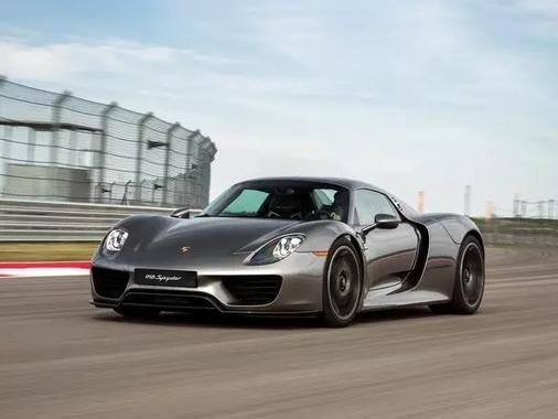 妈妈那不是甲壳虫，只是一辆保时捷 | 夫人评鉴团