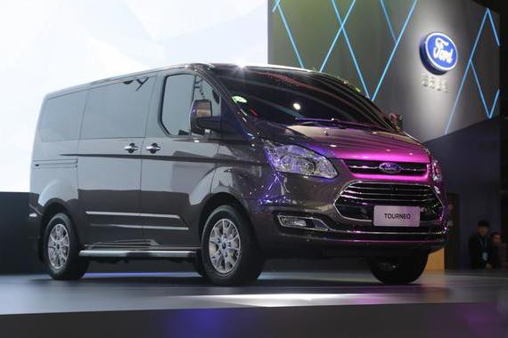 这台MPV也美国车，却比别克GL8便宜、更加高档