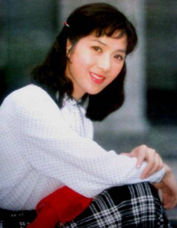 她美过刘晓庆,却被卷入流氓大案,因谣言远走他乡