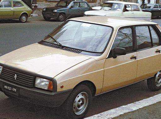 五菱只会造面包? 30年前就出了轿车, 还是法系技术