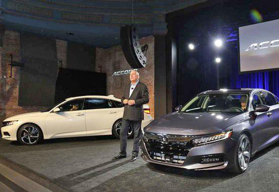 针尖对麦芒 八代凯美瑞和十代雅阁合体才完美？