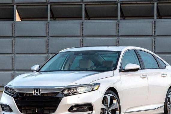 第十代本田，看动力怀疑油耗，但网友说只要国产就买