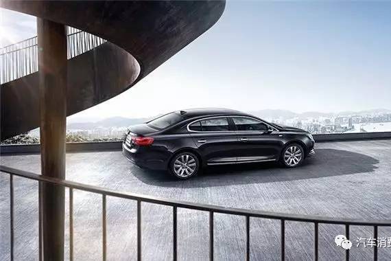互联网旗舰轿车，上汽全新荣威950上市
