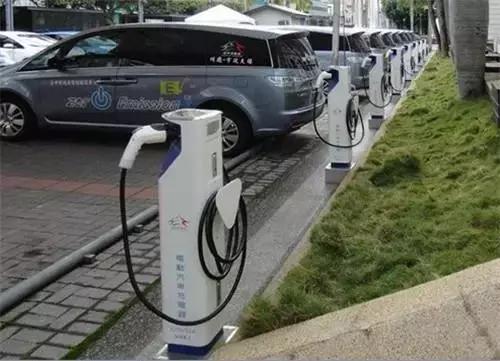 夏天来了,我的汽车空调为什么总是不够冷?
