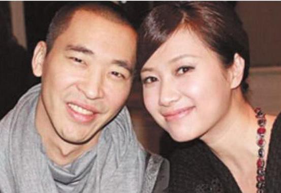 她是独树一帜才女，座驾简约低调，有男友却冷冻卵子