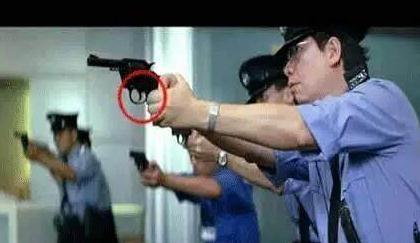 搞笑:影视剧中的穿帮镜头,导演们都是睁眼瞎吗?