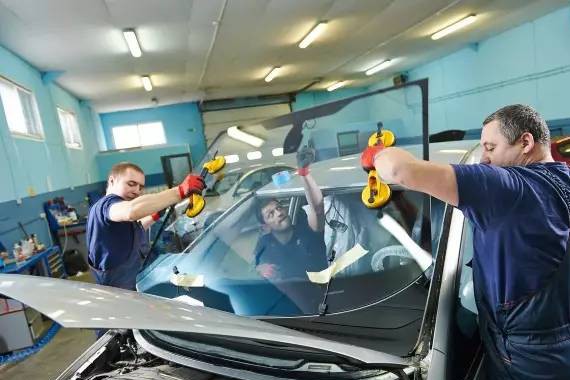 5分钟看懂汽车玻璃标签，看看那些您每天都见的符号到底是什么意思？