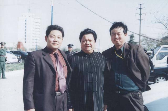 他曾因“嫖娼”事件引轩然大波 后与郭德纲拜师交恶
