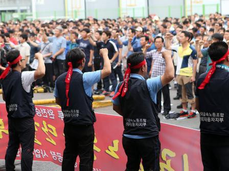 员工罢工要求涨工资，内忧外患的现代又遇大麻烦！