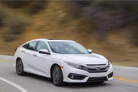 15万预算，还在考虑思域？这几款车动力强油耗还不高