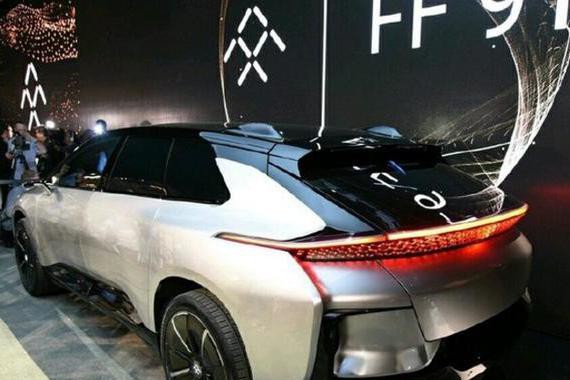 乐视首款国产豪华SUV，售价15万，引发万人抢购