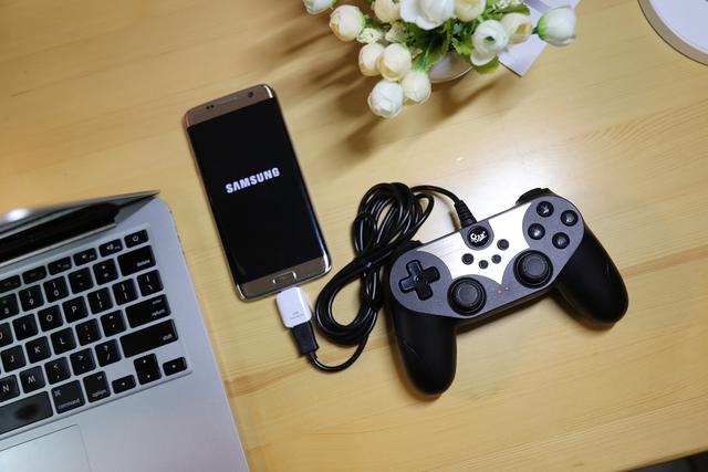 有线手柄玩王者荣耀:北通蝙蝠3手柄试玩