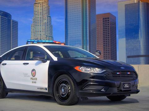 福特首款混动警车，超强加速让“你”无处可逃！