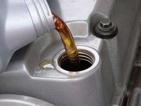 换了机油就要换机滤？这不换有什么影响？