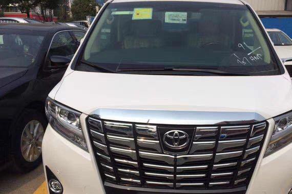 18款丰田埃尔法顶配3.5两驱明星专属座驾