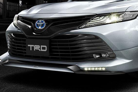 凯美瑞今天犯规开外挂，10代雅阁瞬间变土包子