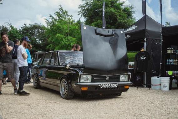 帕萨特W8与大众K70合二为一！加速让座位都冒火！