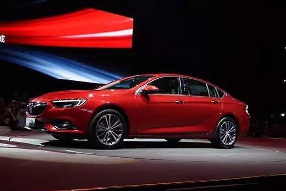 新君威如此“去运动化”为哪般？| 新车必评