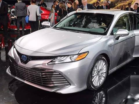 同样是换代 凯美瑞怎么就把雅阁的锋芒压过了呢？