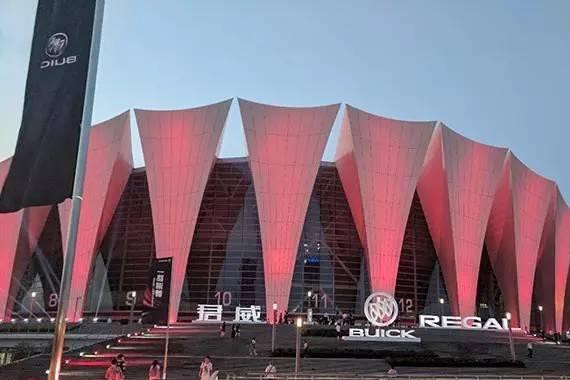 这款颜值爆表的中型车仅需17.58万起