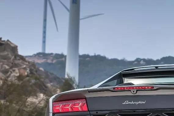 怎样提高爱车回头率？学会这招可提升90%撩妹机会！