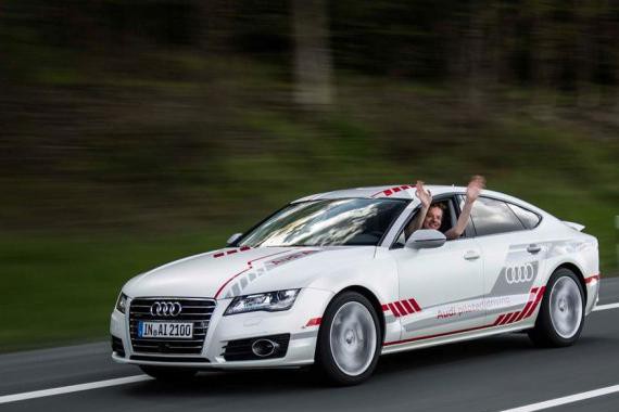 为了打消顾虑，奥迪向公众推出自动驾驶体验项目