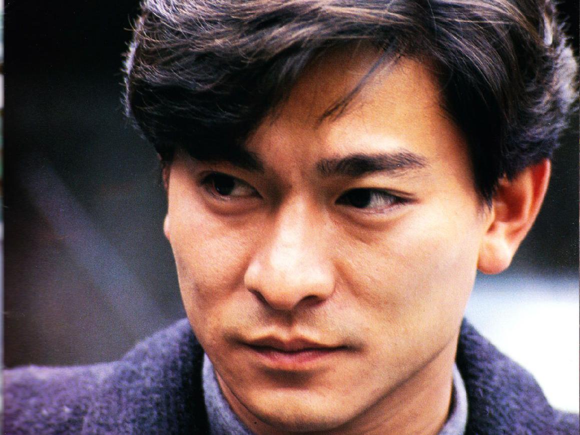 刘德华身家百亿,亲姐姐却生活贫困:年轻时造的