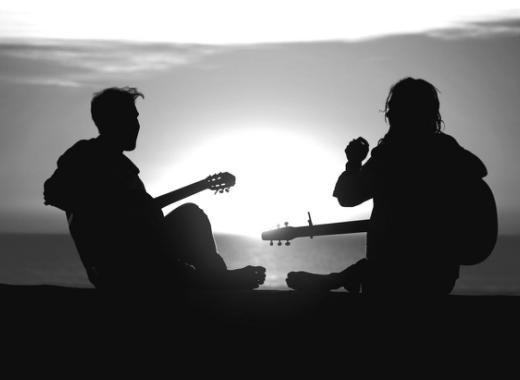 车和生活不应该是堵在环路，而是放肆在野外