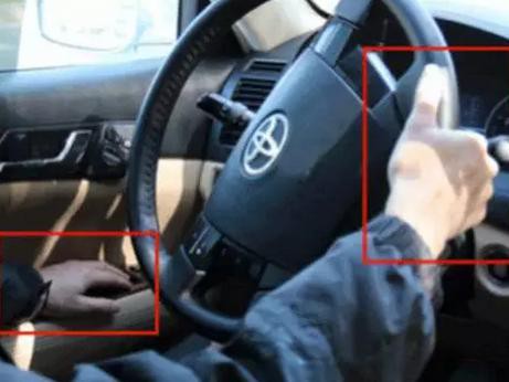 唐山司机提醒避免6种常见的“错误”握方向盘方式！