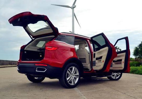 众泰T700独孤九式：电吸门+脚部感应电动尾门！