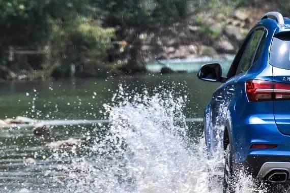 15万落地的国产SUV，越野能力不输二三十万合资车！