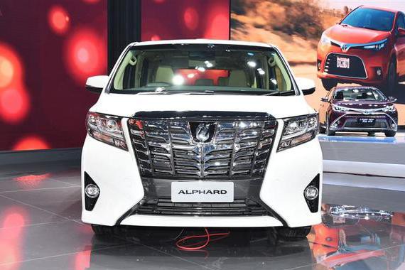 奔驰V级见了它也礼让，MPV王者，加价40万提车！