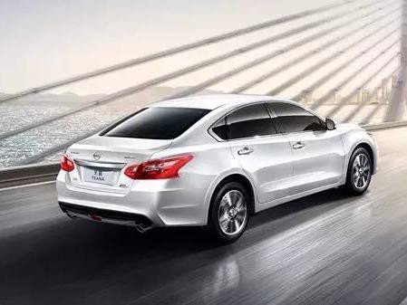 中高级车强手如林，吃老本者居多，但它为何越战越勇