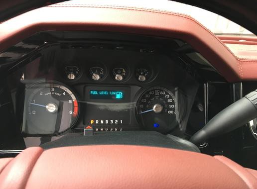 秒杀路虎揽胜奔驰G的SUV 看看这辆陆地坦克有多强