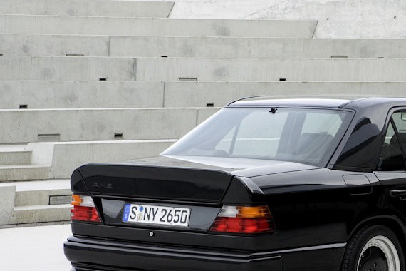 你用过“锤子手机”，但你看过“锤子汽车”吗？