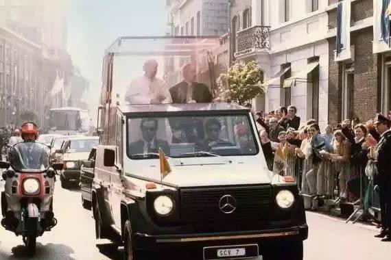 38年的传奇，第30万台奔驰G级下线